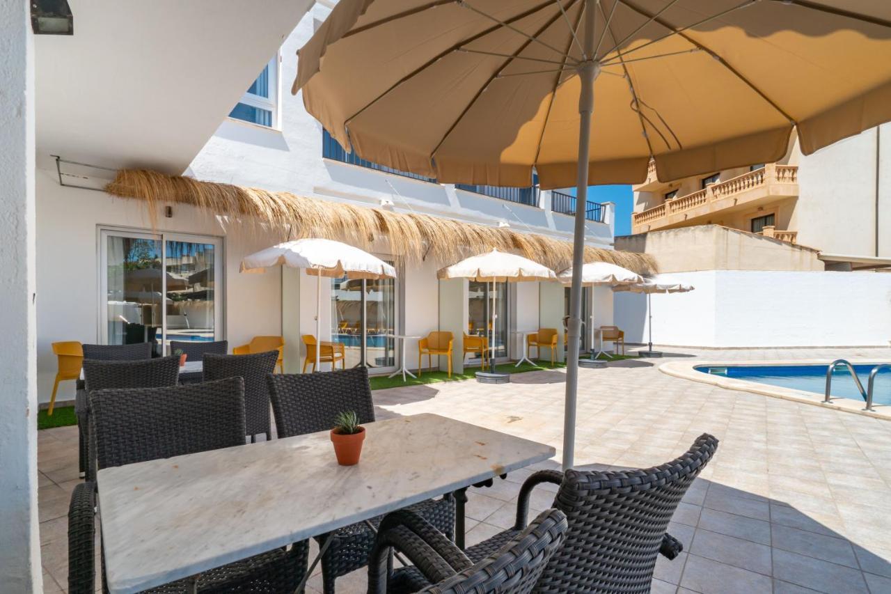Apartaments La Perla Negra Cala Ratjada  Exterior foto