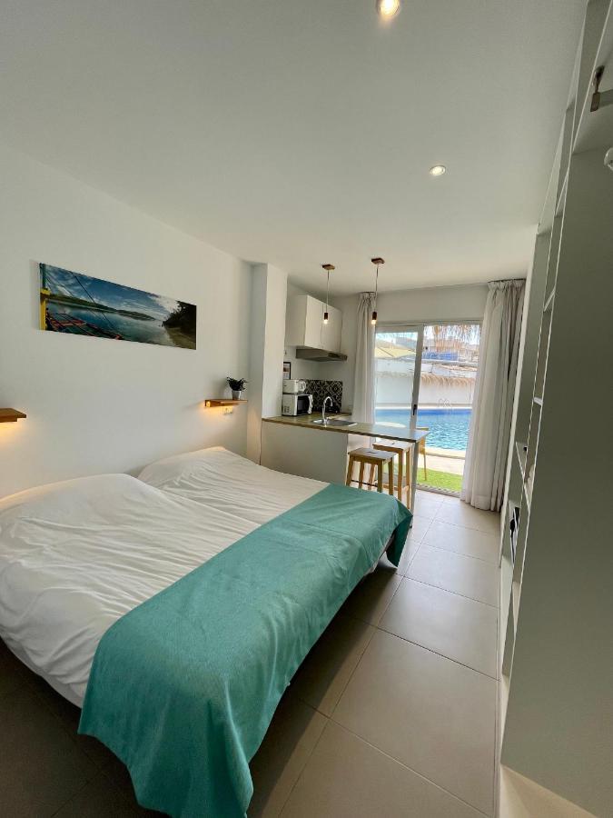Apartaments La Perla Negra Cala Ratjada  Exterior foto