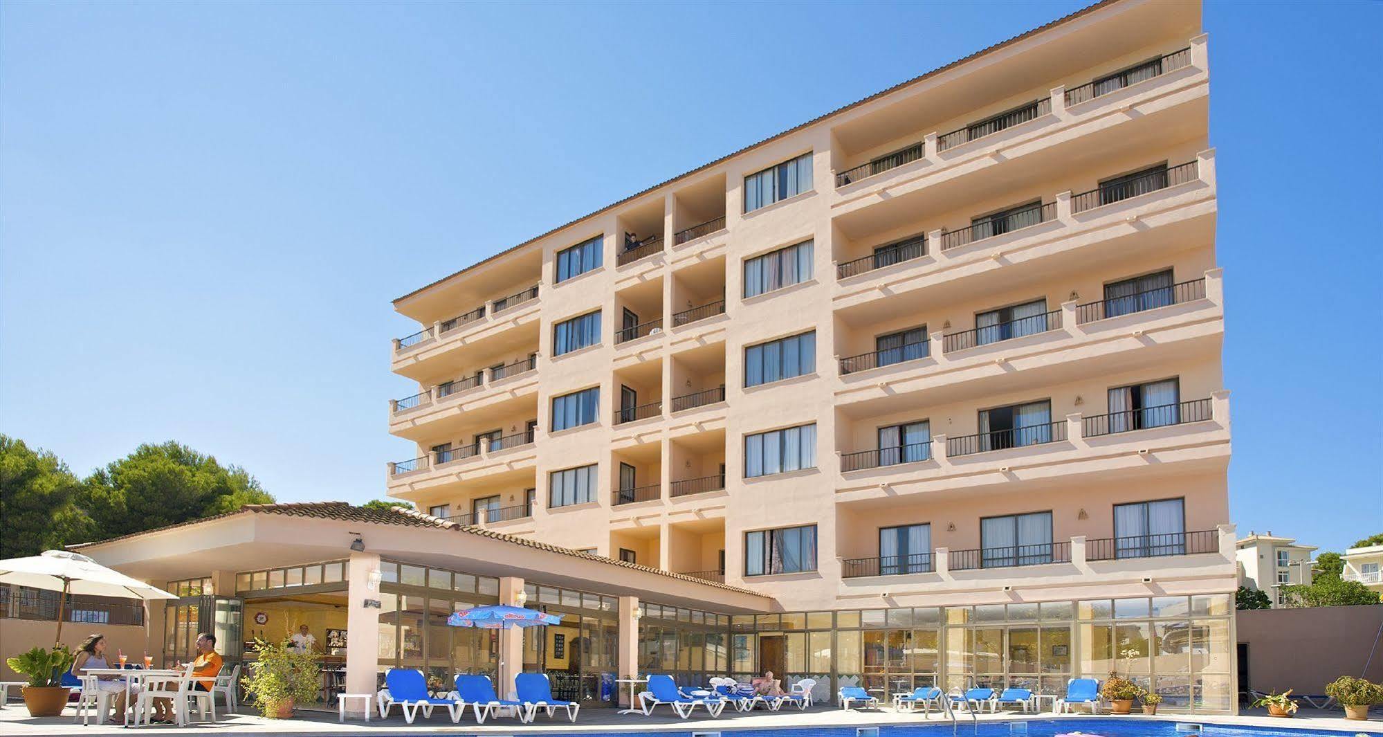 Apartaments La Perla Negra Cala Ratjada  Exterior foto